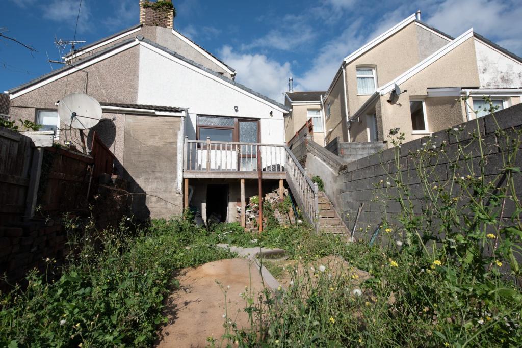 Caswell Street, Llanelli, SA15 1BS